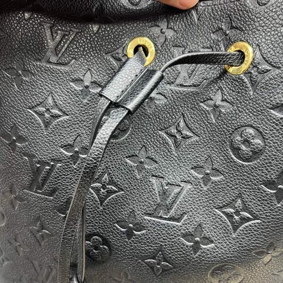 100% Authentic Louis Vuitton NeoNoe Black Leather Satchel - Picture 8 of 16